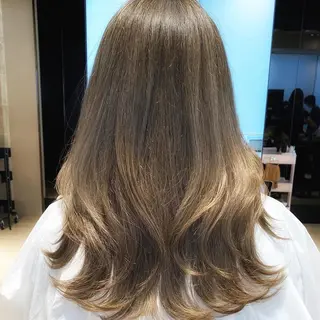 セミロング カラー AFLOAT TOKYOのヘアスタイル