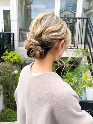 セミロング ヘアアレンジ 似合わせモテヘア Akari🦢🖤のヘアスタイル