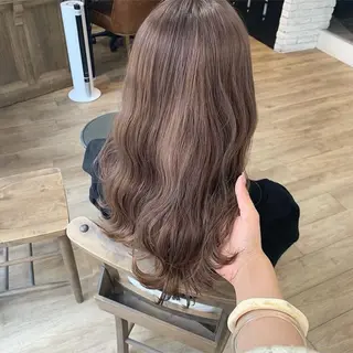 ロング カラー 伊賀上 璃亜のヘアスタイル