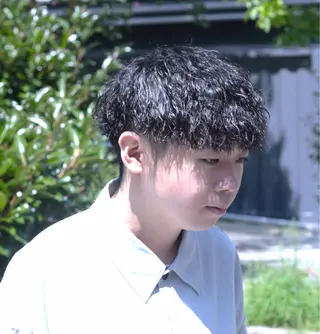 ミディアム パーマ メンズ BARBER BROS 長堀橋店所属・奥 圭人｜メンズスタイルのヘアスタイル