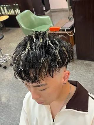 ミディアム パーマ CuMARi所属・歴7年🔥メンズ専門 自信しかありませんのヘアスタイル