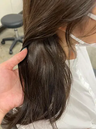 ミディアム カラー uka スタイリスト 楠本紗己のヘアスタイル