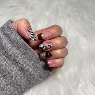 ネイル EmaNail天満橋店所属・EmaNail Risaのネイルデザイン