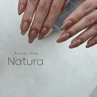 ネイル マツエク・マツパ アイブロウ beautyroom Naturaのネイルデザイン