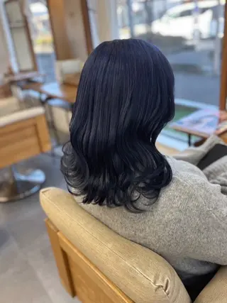 ミディアム 青木 舞佳のヘアスタイル