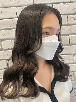 ロング カラー ルシードスタイル REVEのヘアスタイル