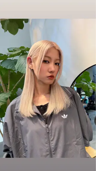 セミロング RITZY所属・RITZY ヒヨリのヘアスタイル