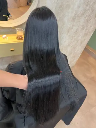 ロング カラー 小谷 梨奈のヘアスタイル