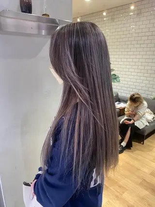 カラー アカリ /ショートカットのヘアスタイル