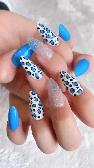 ネイル 関山 志乃のネイルデザイン