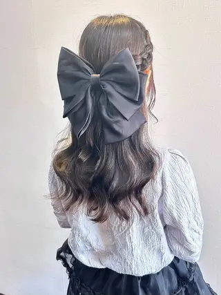 セミロング ヘアアレンジ 𝒌𝒚𝒐𝒌𝒂 🍀のヘアスタイル