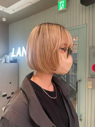 ショート カラー 🩵透明感カラー× 縮毛ボブ🩵ヒナノのヘアスタイル