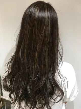 ロング TAKAHASHI REIKAのヘアスタイル
