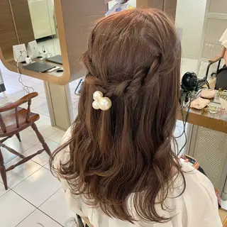 セミロング ヘアアレンジ 透明感カラー/ 寺田千雅子のヘアスタイル