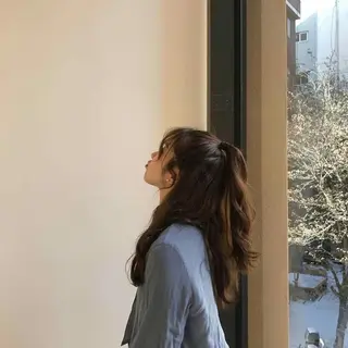 ロング カラー パーマ ヘアアレンジ 🥣 hashi 🛋️のヘアスタイル