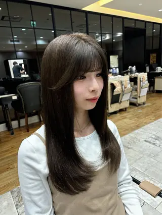 セミロング 透明感🫧 佐藤歩夢のヘアスタイル