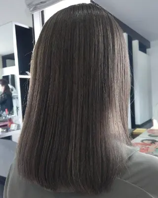 ミディアム カラー Add9 柳田健登のヘアスタイル