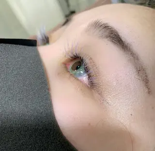 マツエク・マツパ 似合わせカット暖色 カラーhiyonaのヘアスタイル