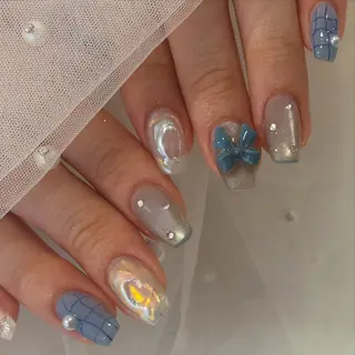 ミディアム NAIL SALON FLOR所属・キラキラネイル/ 韓国ネイルMAKIのネイルデザイン