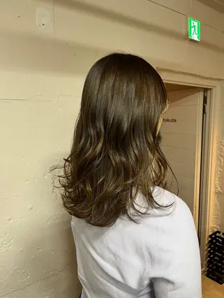 セミロング カラー 🩵似合わせカット SEIRA🩵のヘアスタイル