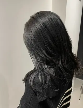 ロング IWAINAGOYA所属・ii えみのヘアスタイル