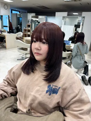 ミディアム 推し活/韓国/ブリー チカラーminamiのヘアスタイル