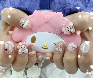 ネイル 津田 真実のネイルデザイン