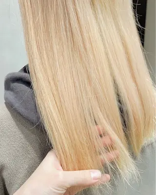 ロング カラー loutus 所属・井川和哉 ハイトーン／透明感のヘアスタイル