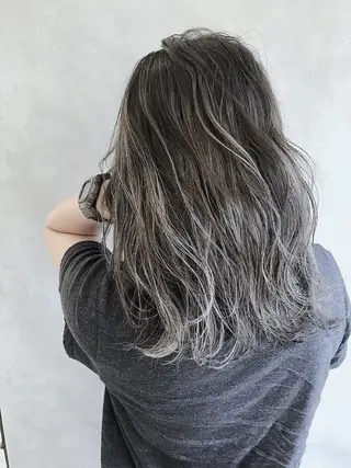 ミディアム _WHITE 高槻のヘアスタイル