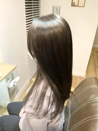 カラー ロング 堀 望美のヘアスタイル