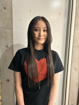 ロング colorlist 🖤SARASAのヘアスタイル