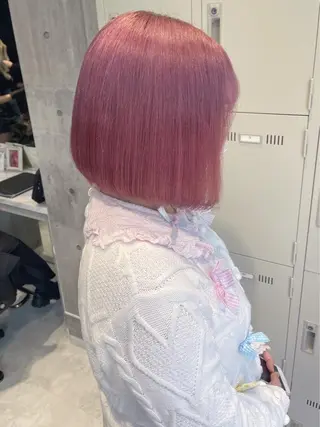 ショート カラー ヘアアレンジ ガーリーヘア 🎀 Rika 🫧のヘアスタイル