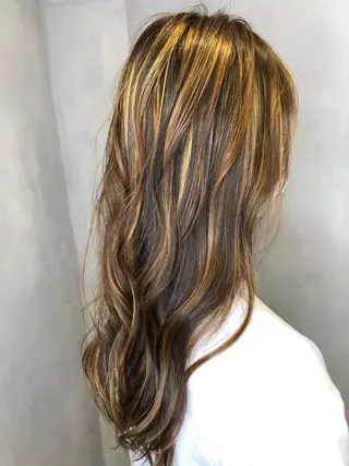 ロング ハイダメージ毛 縮毛矯正のヘアスタイル