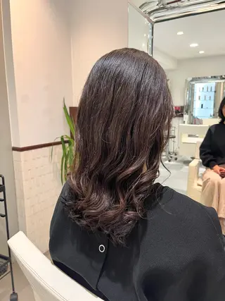 セミロング パーマ コテ巻き風パーマ 藤澤　知彌のヘアスタイル