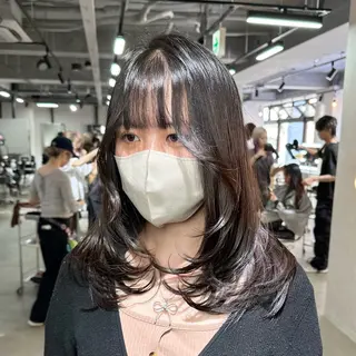 セミロング 艶髪カラー/レイヤ ー支持No.1renのヘアスタイル