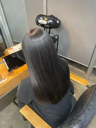 カラー ROCCOeast koyukiのヘアスタイル