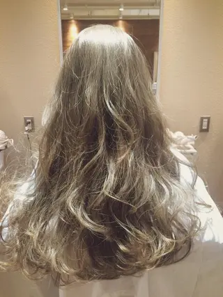 カラー 龍 門のヘアスタイル