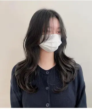 セミロング カラー 縮毛矯正×韓国ヘア 🇰🇷小笠原のヘアスタイル