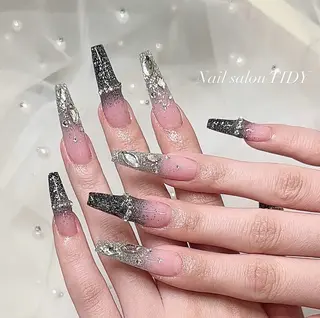 ネイル TIDY M&Mのネイルデザイン