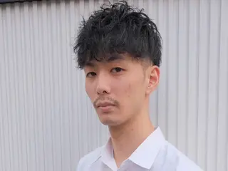 ショート パーマ メンズ 大江 聖のヘアスタイル