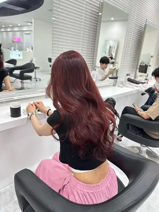 ロング カラー ヘアアレンジ SALOWIN 宇田川店所属・ブリーチなしトレンド SHUSAKUのヘアスタイル