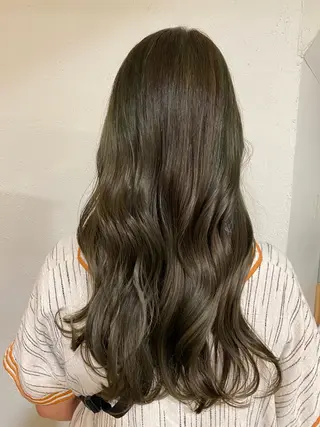 ロング titian　田中 美名のヘアスタイル