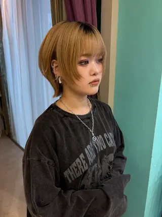 ショート イシザワ ユミのヘアスタイル