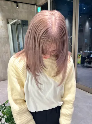 ミディアム カラー iLi所属・iLi 《イリ》のヘアスタイル