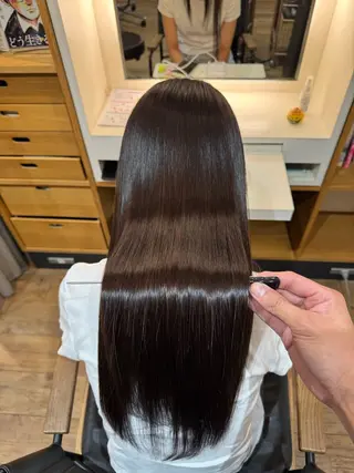 セミロング afloatkobe所属・美髪/髪質改善 川口凌弥のヘアスタイル