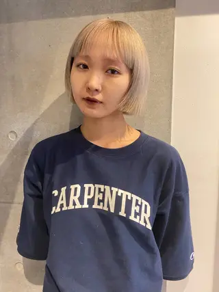 ショート カラー 室谷 侑奈のヘアスタイル
