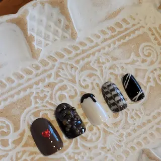 ネイル 🌲🌳🚪iiit o🌲🌳🌲のネイルデザイン