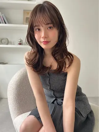 ロング カラー レイヤー/ハッシュ/ ウルフ/透明感カラーのヘアスタイル