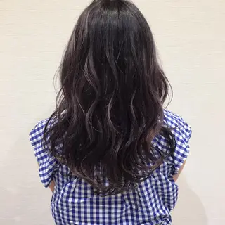 ロング カラー 赤阪 優奈のヘアスタイル