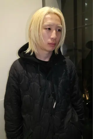 ミディアム カラー SALOWIN所属・ブリーチ🔑 ボブ✨レイヤーのヘアスタイル